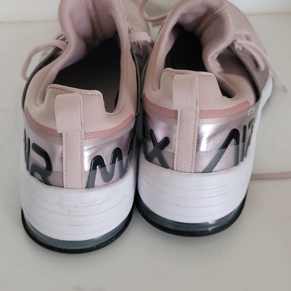 Womens Nike Air Max Bella TR 3